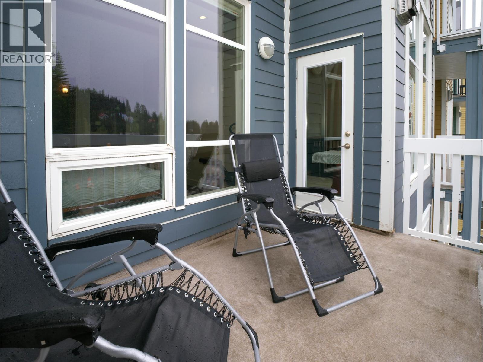 #303 30 Monashee Road - 30