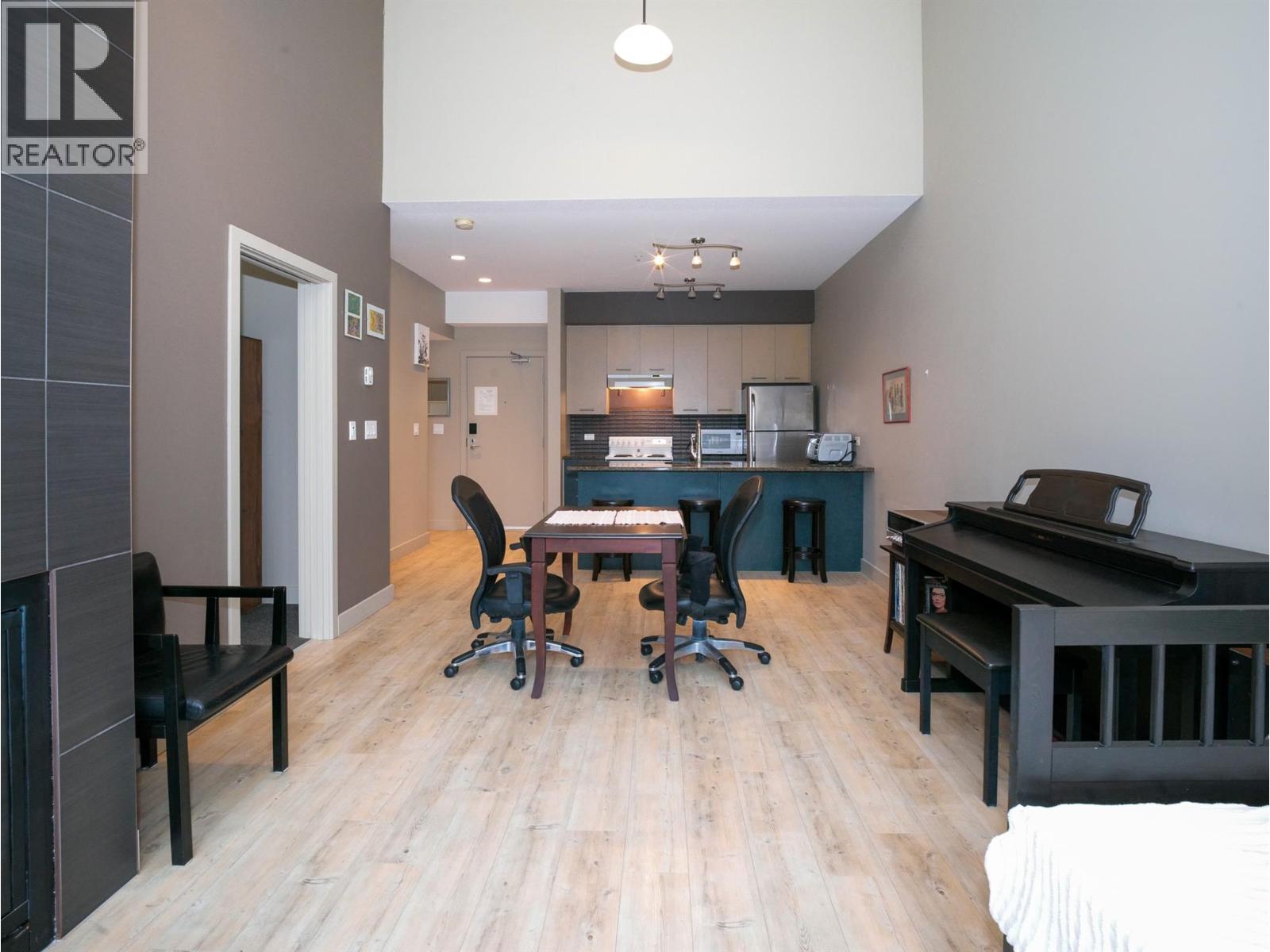 #303 30 Monashee Road - 16