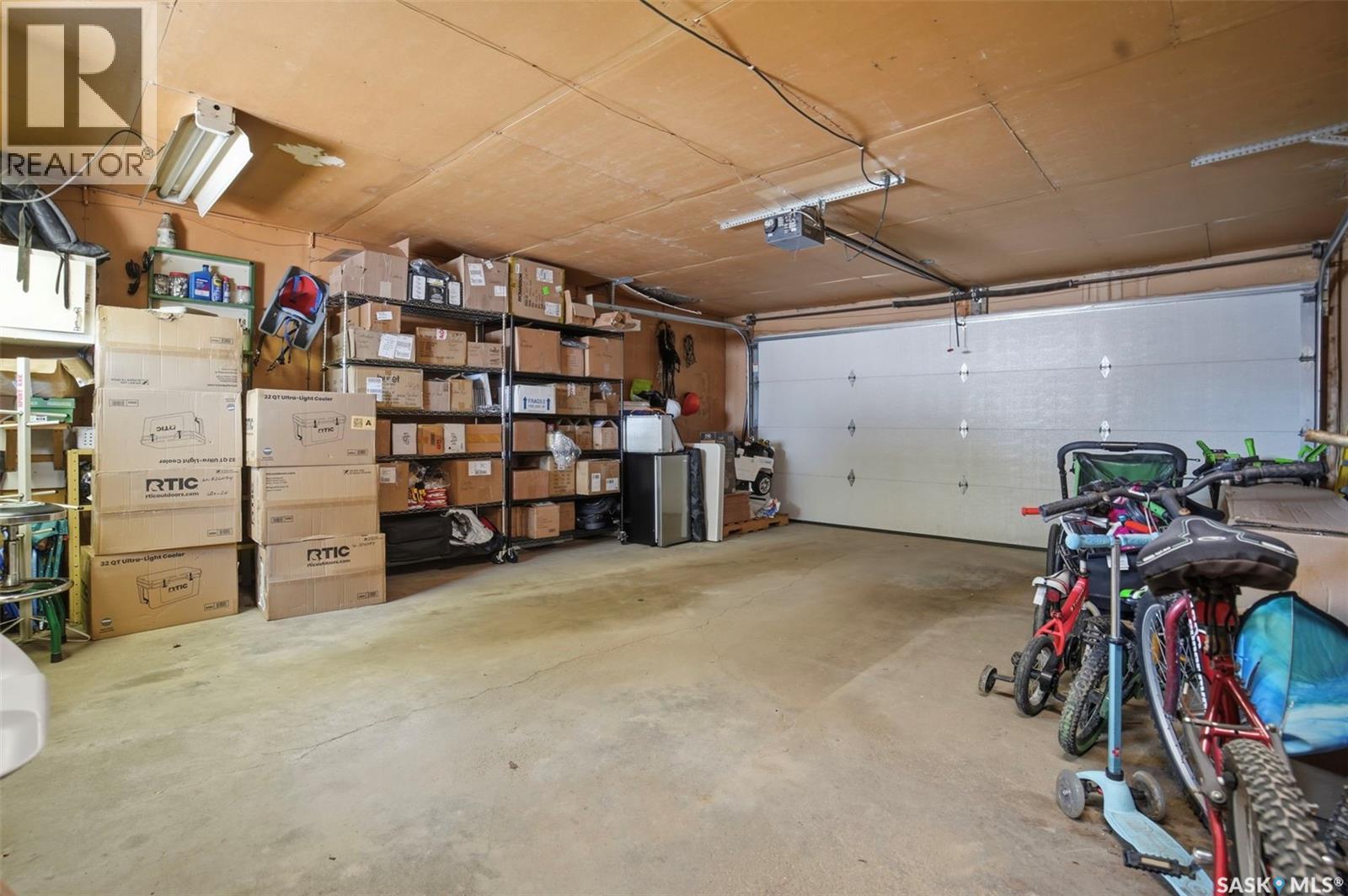 112 8th AVENUE E - 34