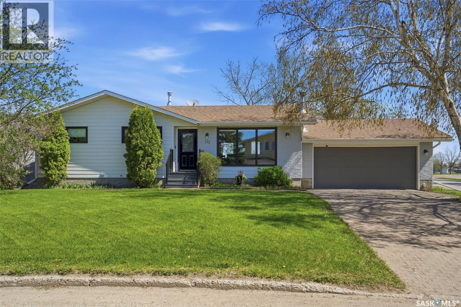 112 8th AVENUE E - 1