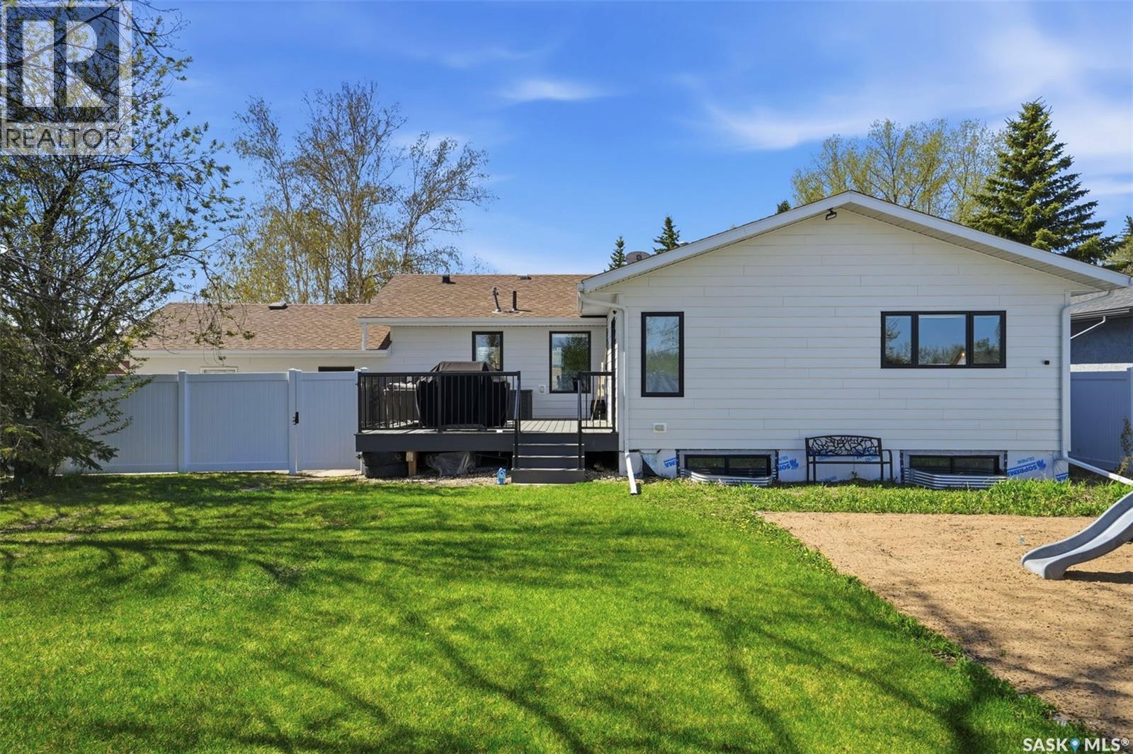 112 8th AVENUE E - 39
