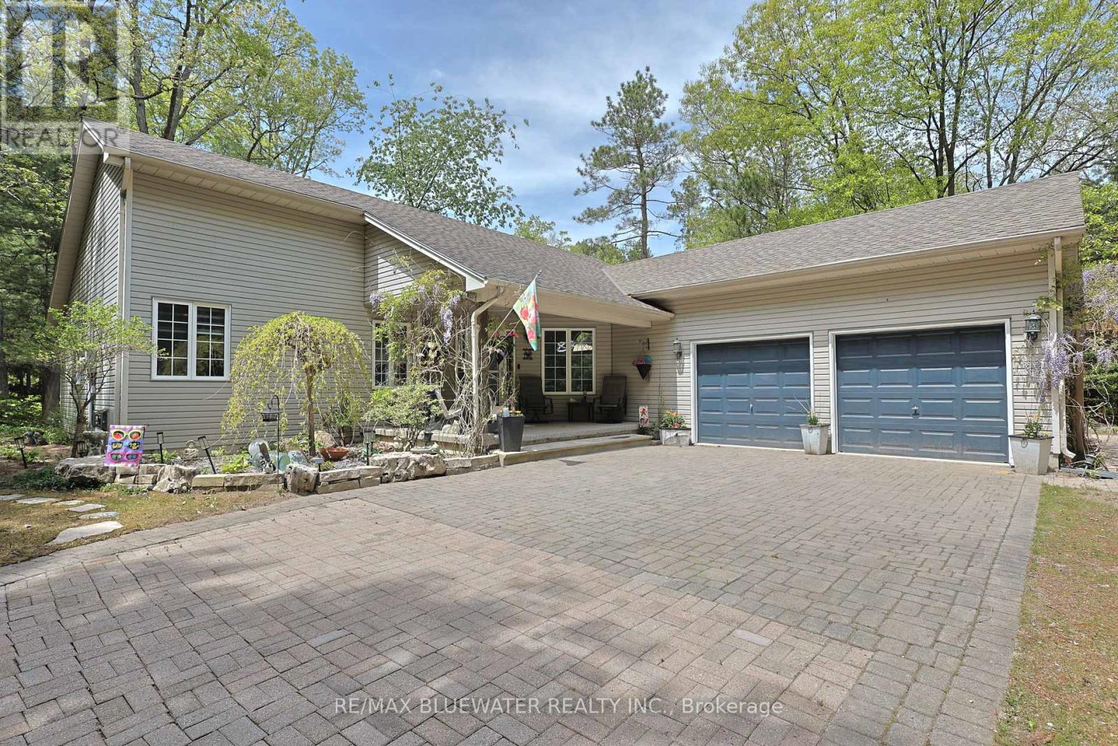 10419 PINETREE DRIVE - 1