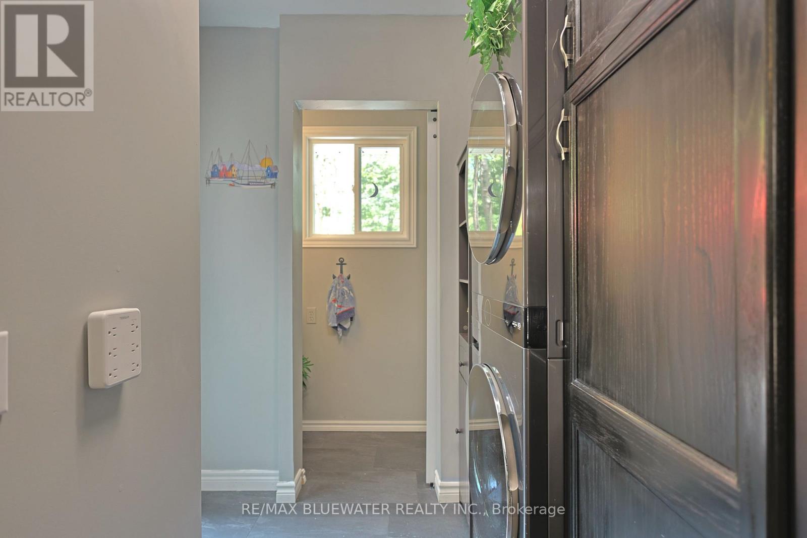 10419 PINETREE DRIVE - 15