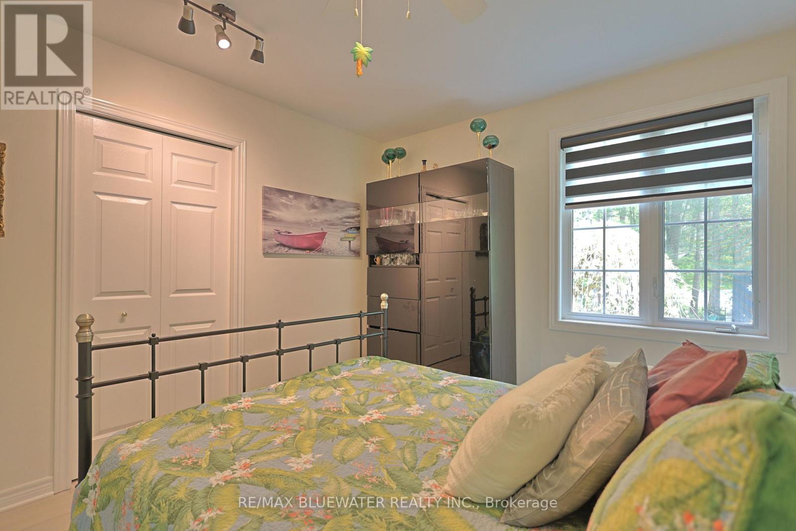 10419 PINETREE DRIVE - 31
