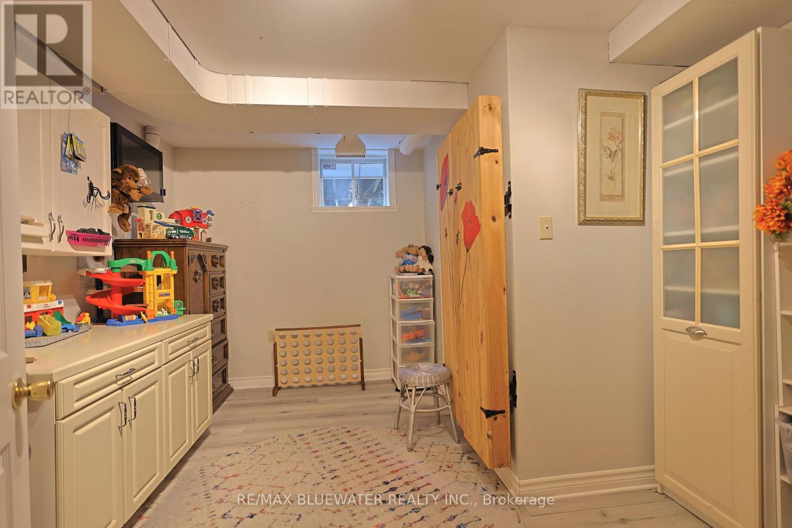 10419 PINETREE DRIVE - 40