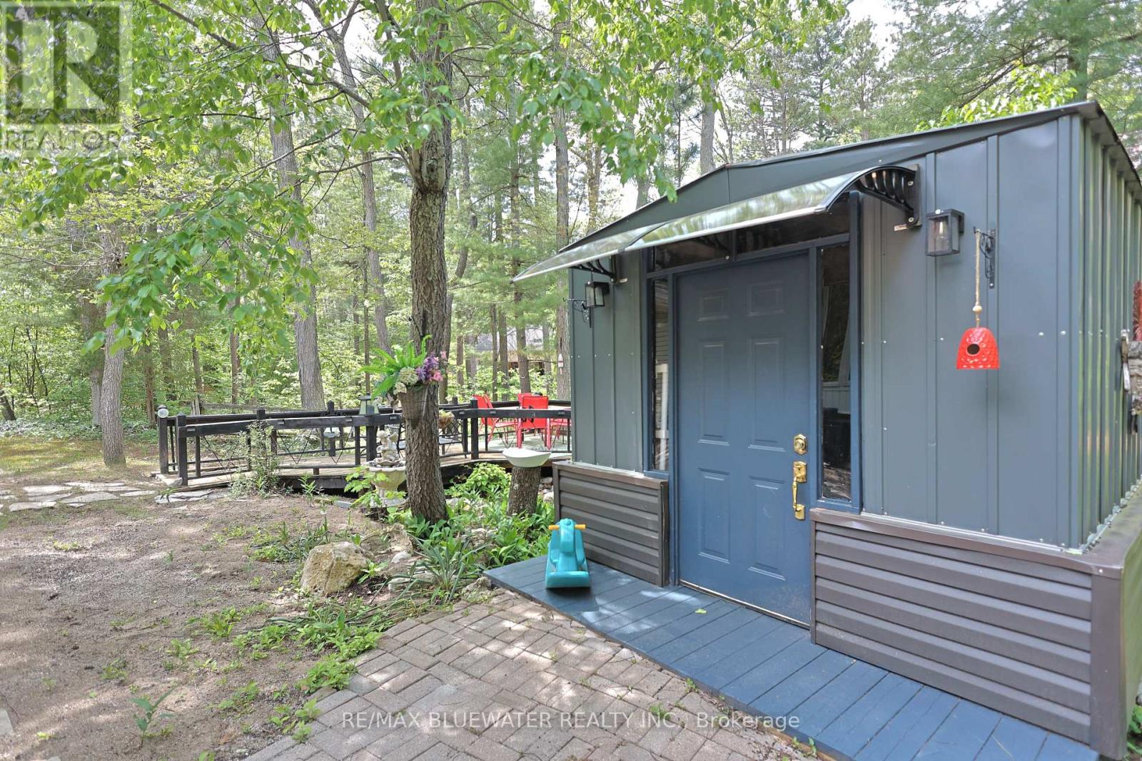 10419 PINETREE DRIVE - 46