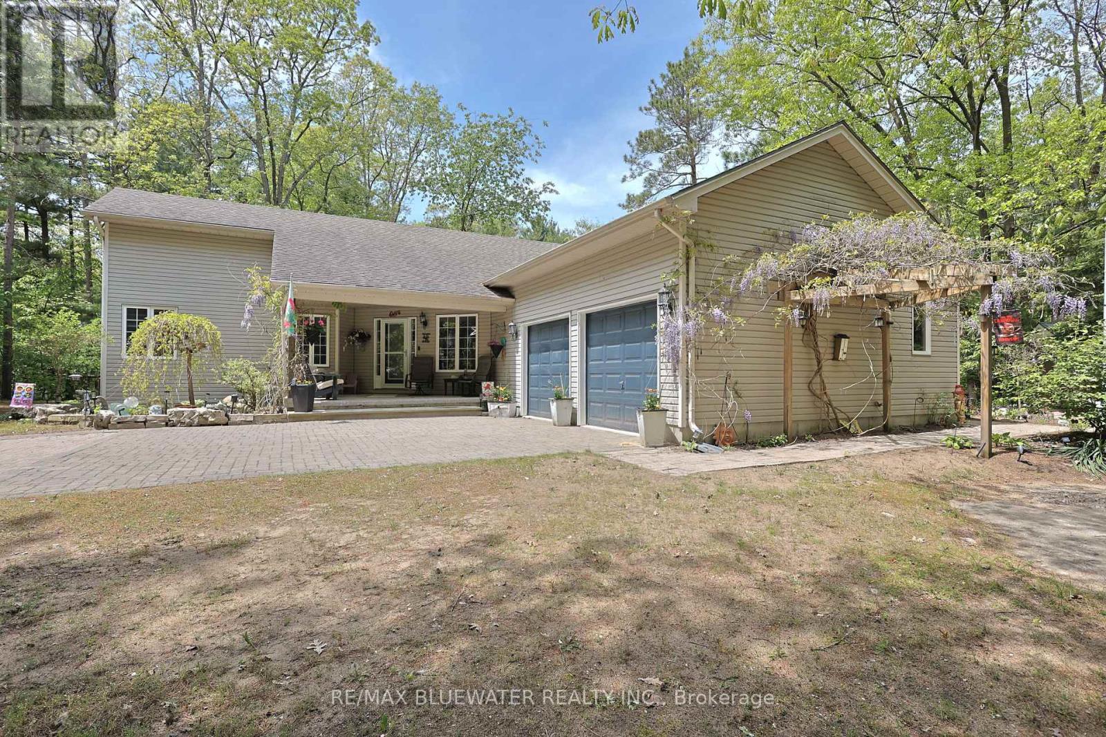 10419 PINETREE DRIVE - 7