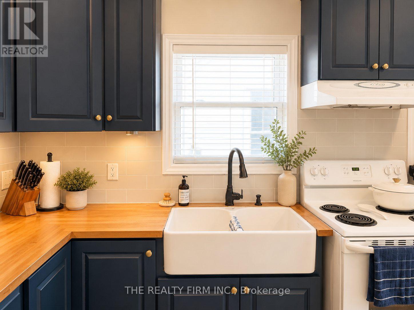 105 PINE LAWN AVENUE - 10