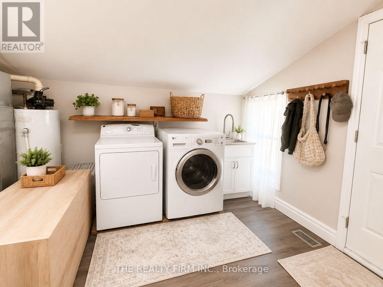105 PINE LAWN AVENUE - 17