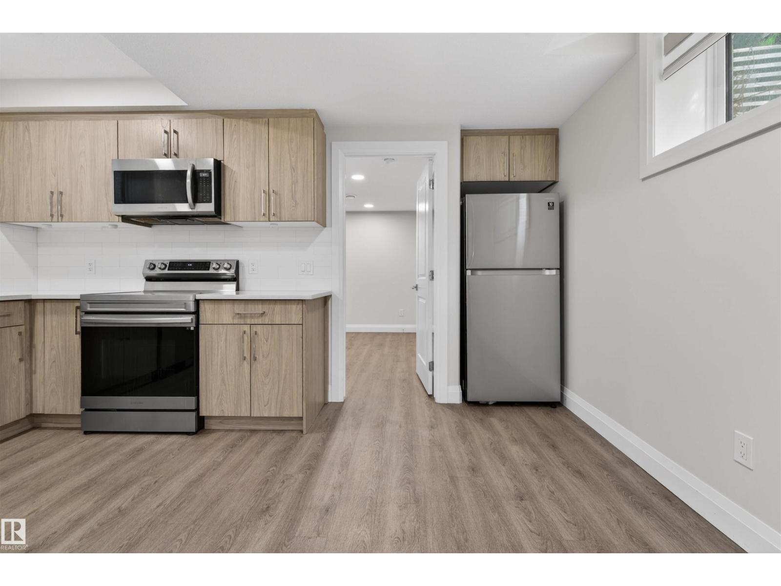12029 47 ST NW - 25