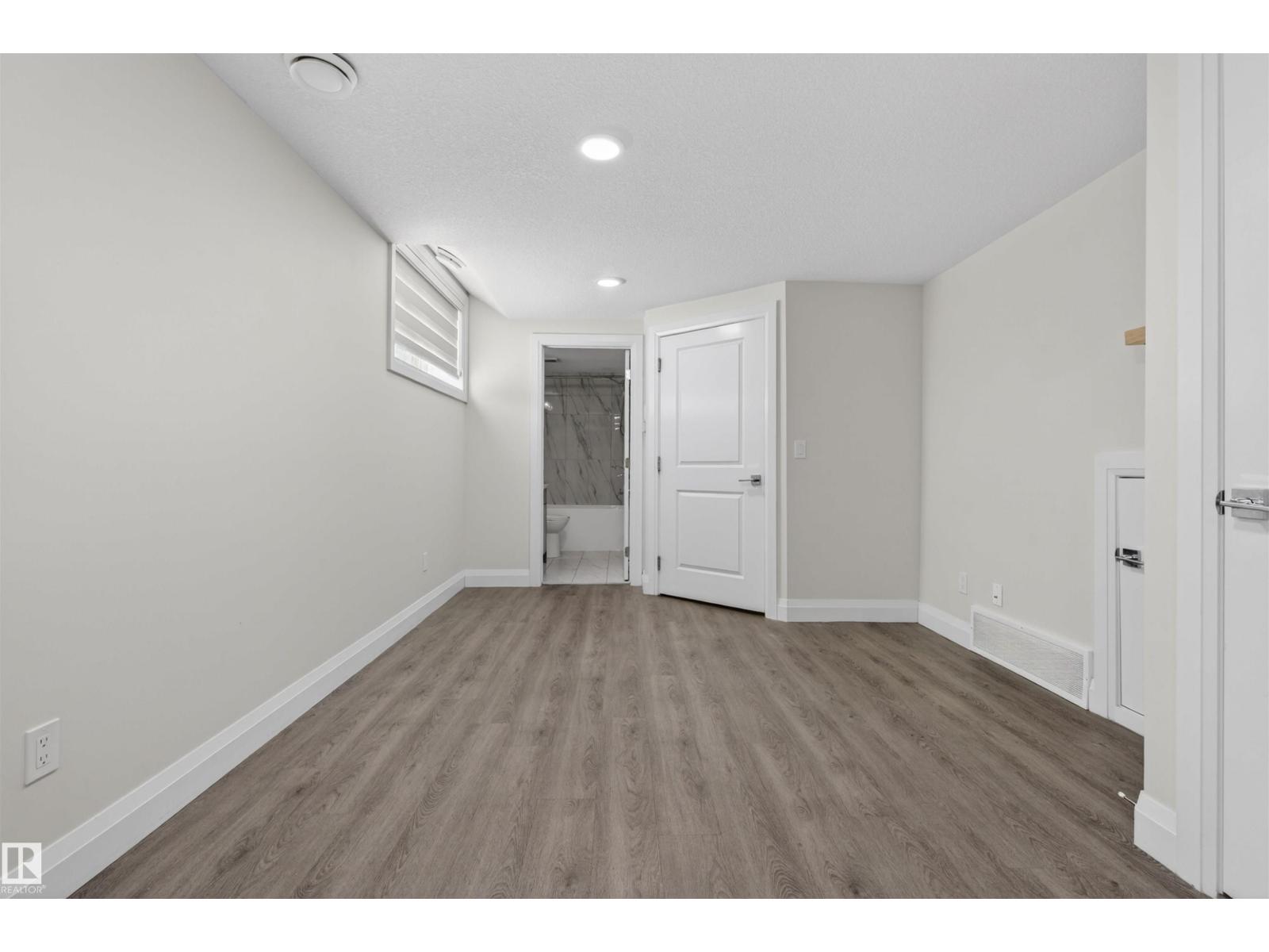 12029 47 ST NW - 28