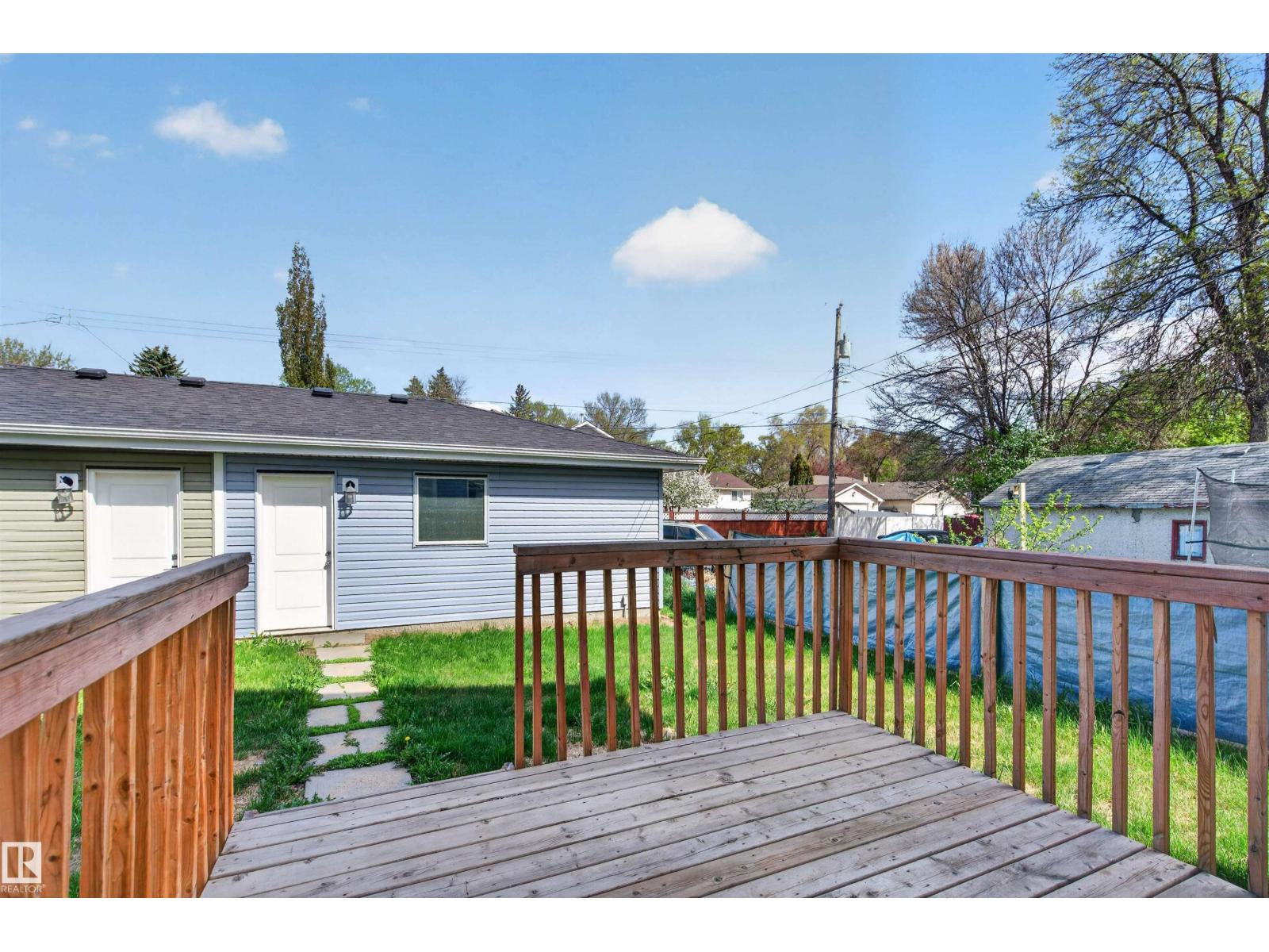 12029 47 ST NW - 32