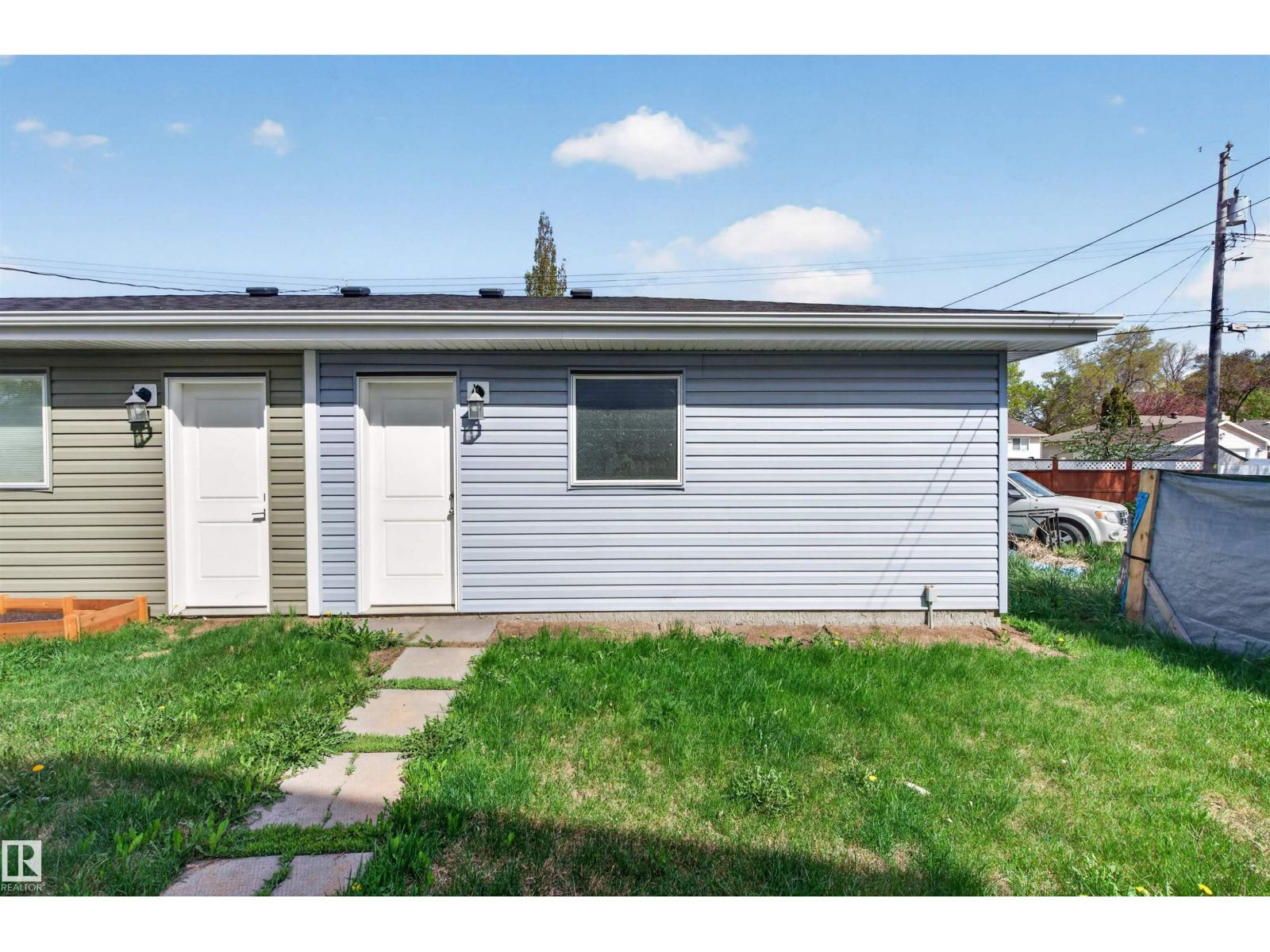 12029 47 ST NW - 33