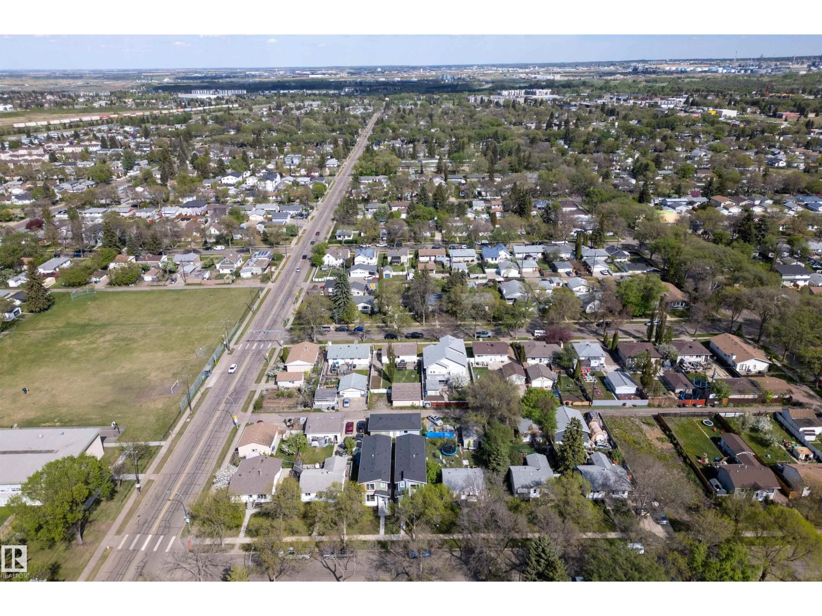 12029 47 ST NW - 37
