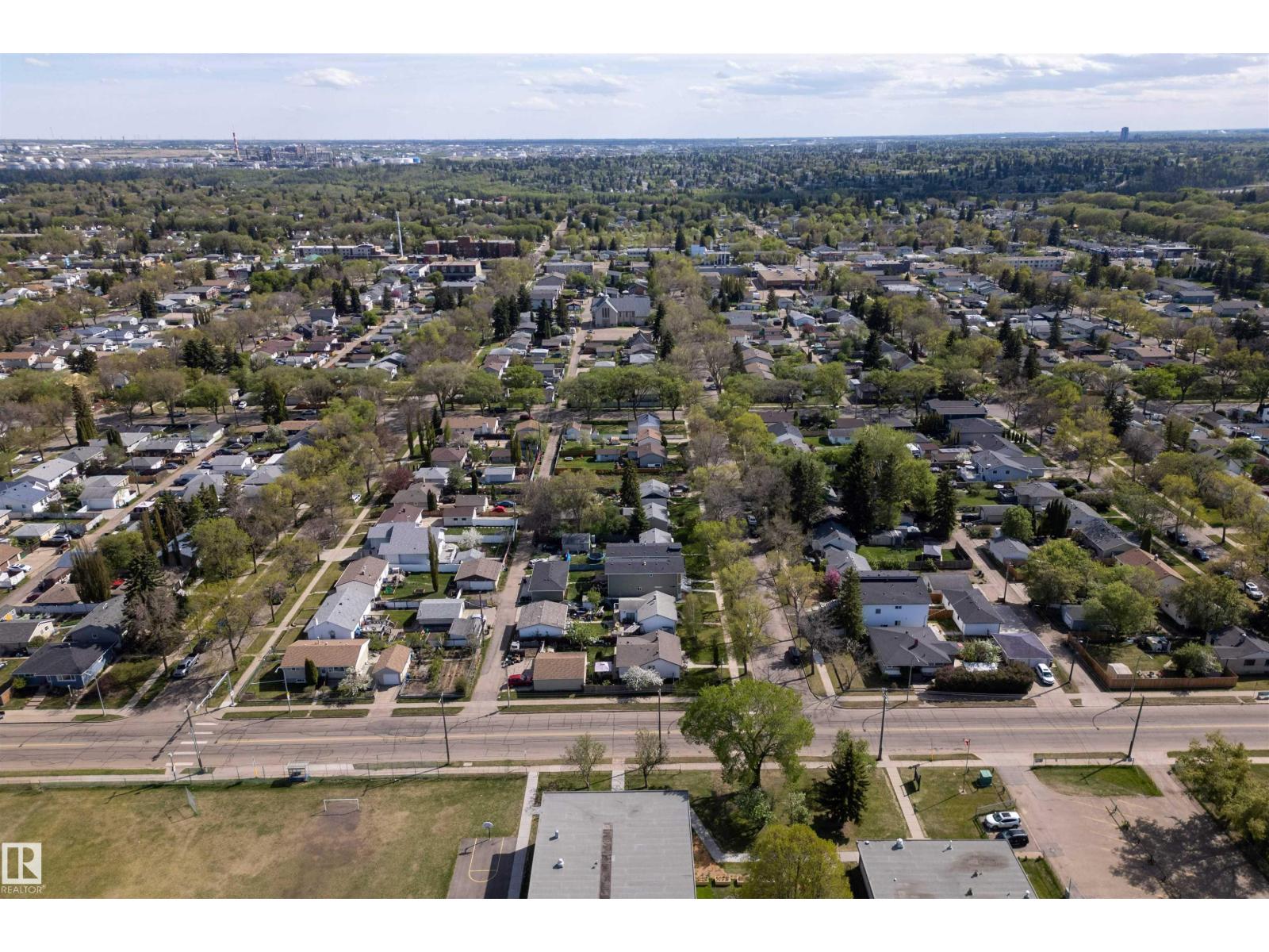 12029 47 ST NW - 40