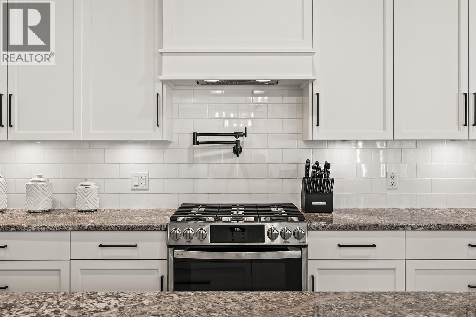 2418 Crestview Road - 12