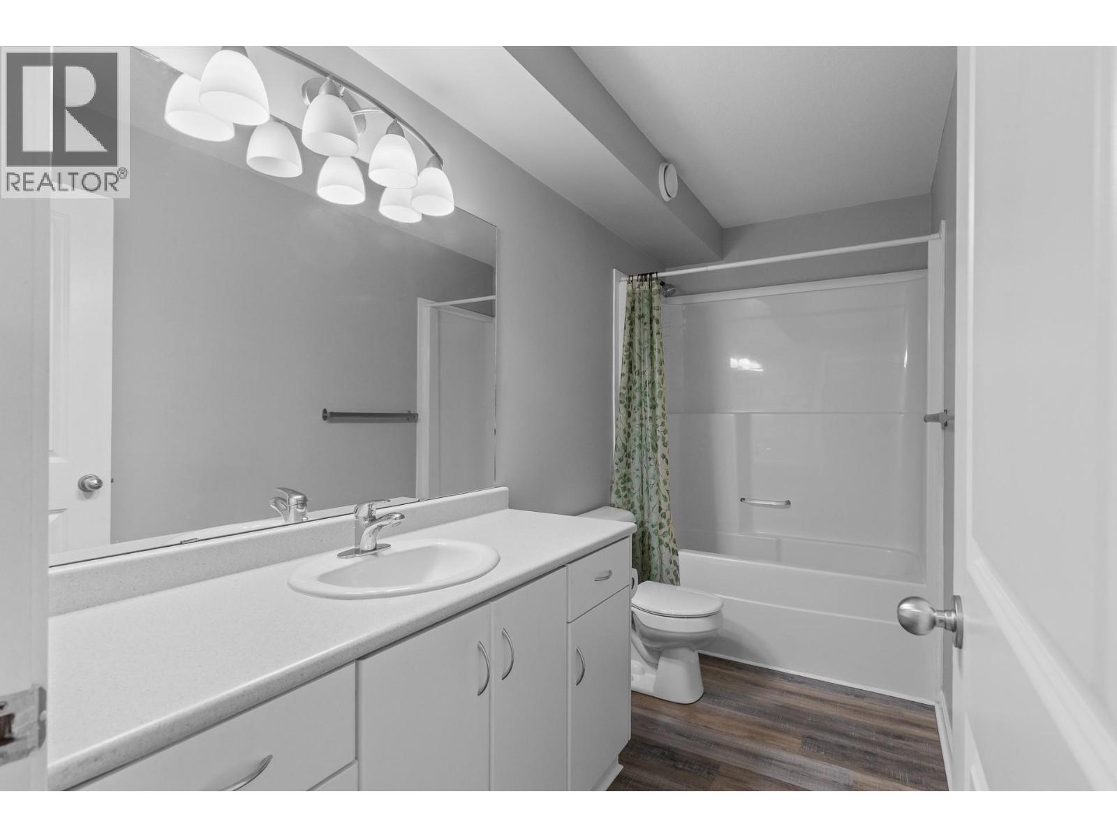 #105A 1475 Glenmore Road N - 18