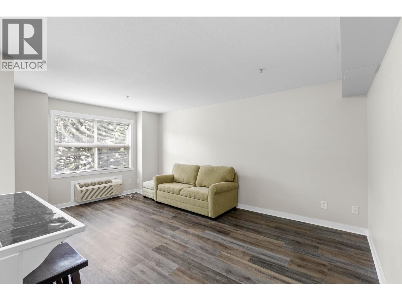 #105A 1475 Glenmore Road N - Image 2