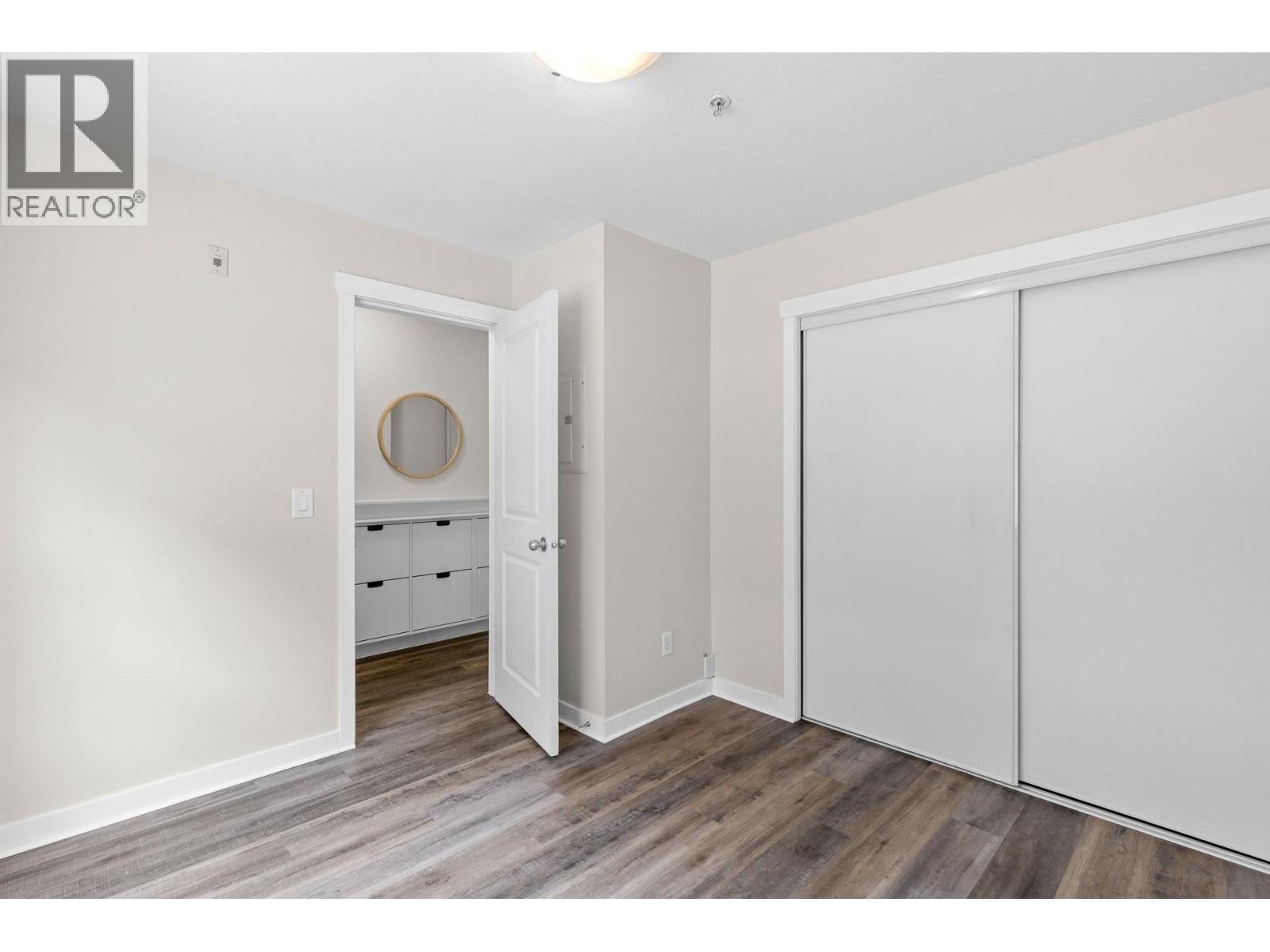 #105A 1475 Glenmore Road N - 14