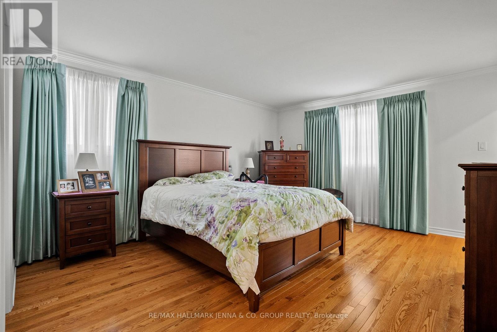 43 ELKE DRIVE - 20