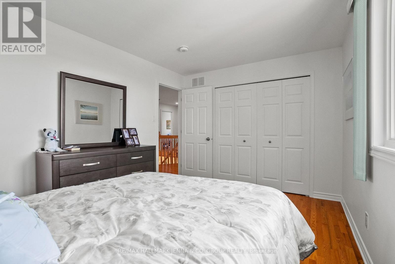 43 ELKE DRIVE - 24