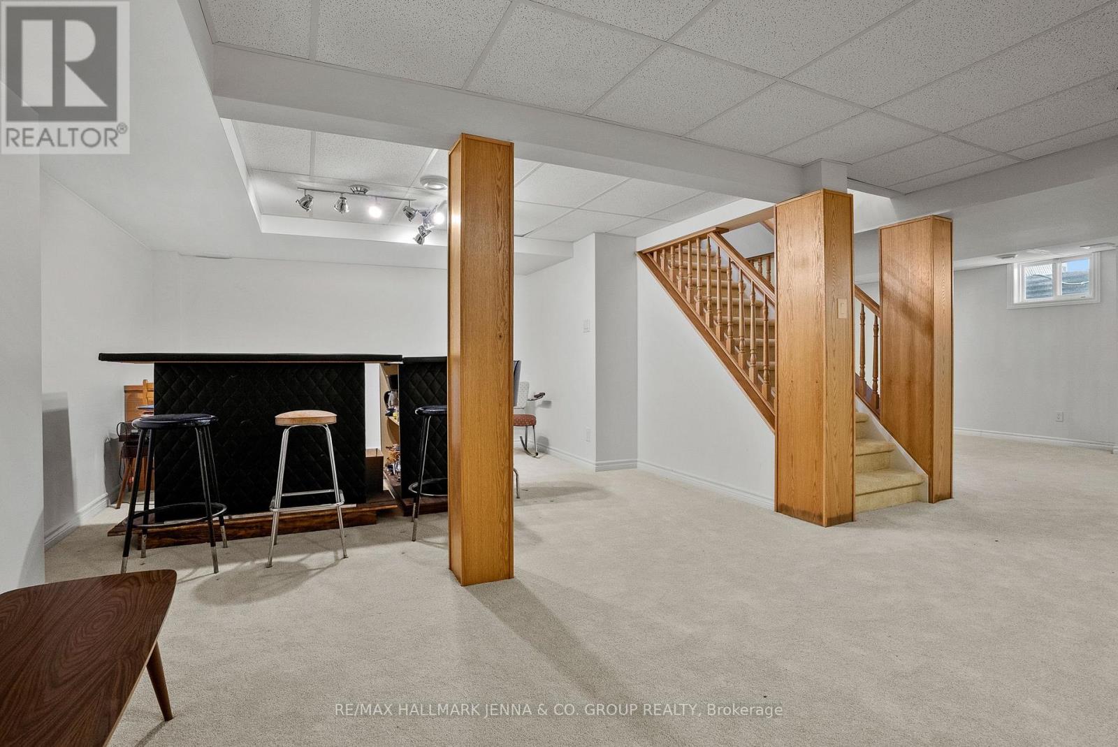 43 ELKE DRIVE - 31
