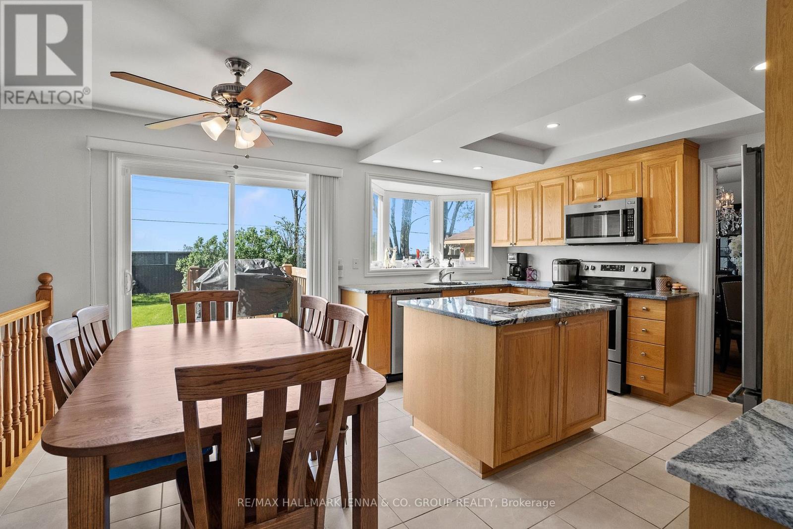 43 ELKE DRIVE - 9