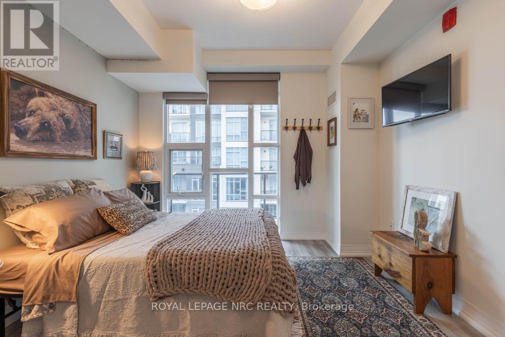 #412 10 CONCORD PLACE - 12