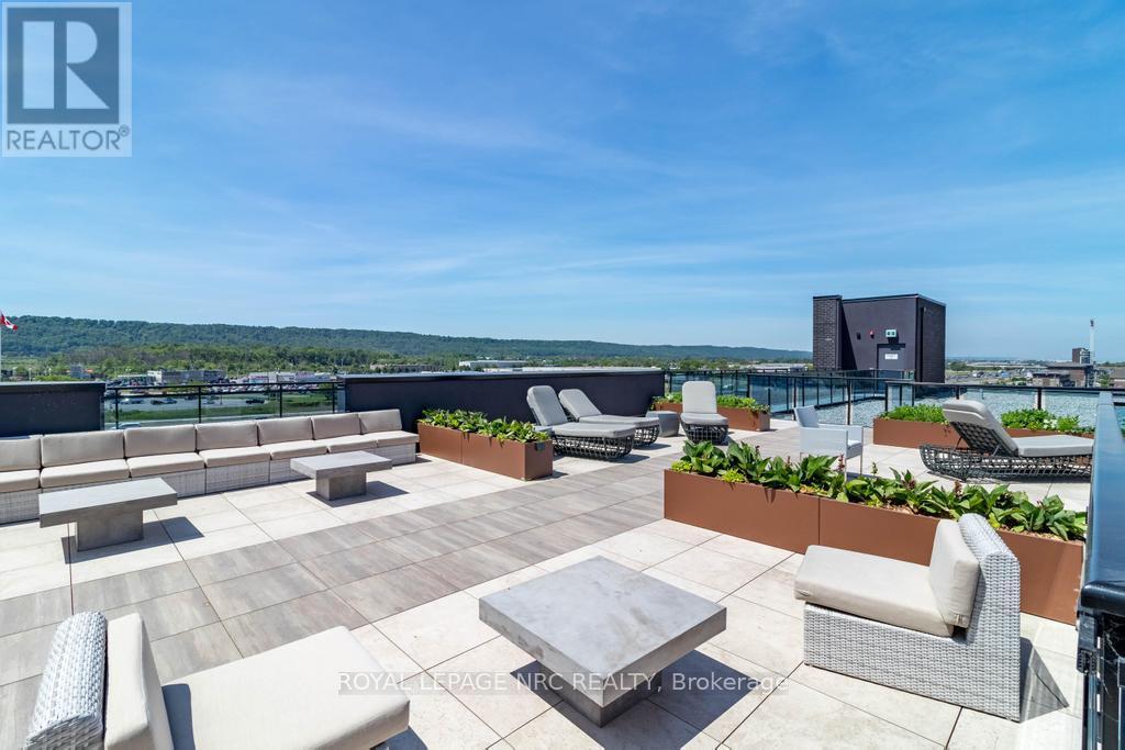 #412 10 CONCORD PLACE - 23