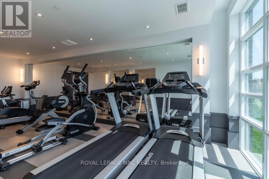 #412 10 CONCORD PLACE - 26