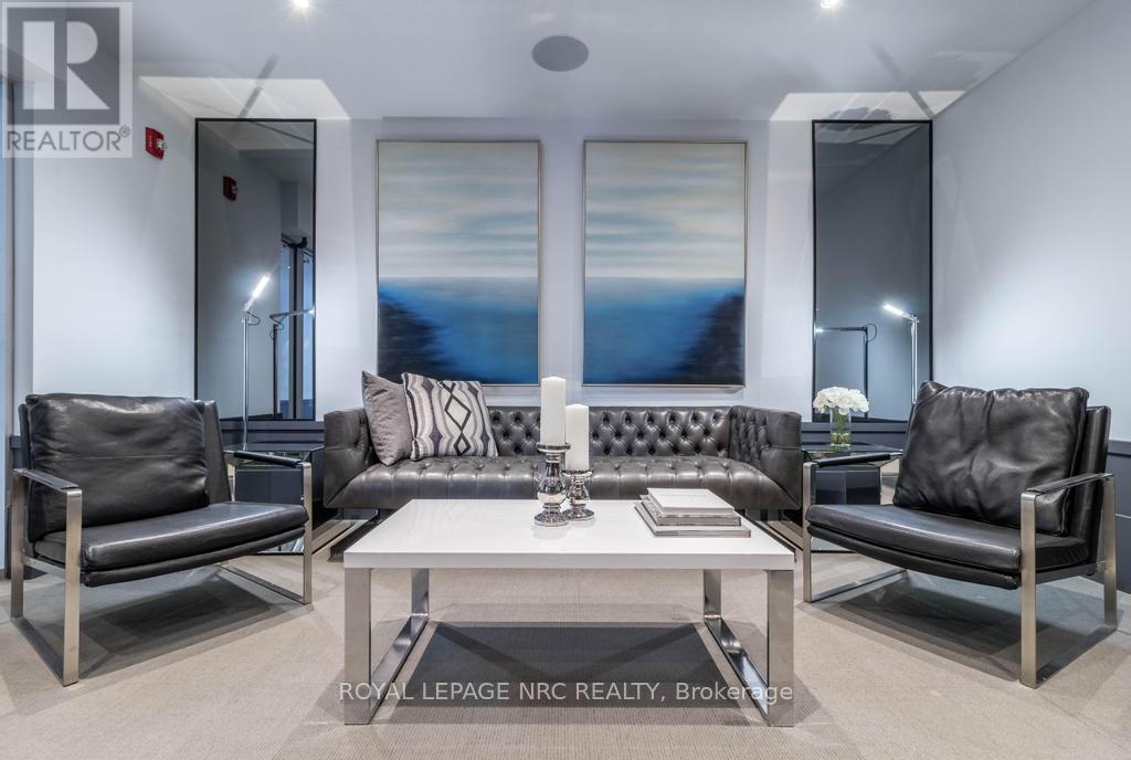#412 10 CONCORD PLACE - 31