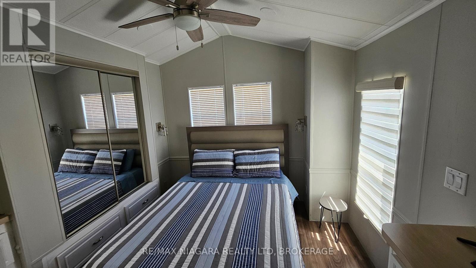 17 MARINER CRESCENT - 9