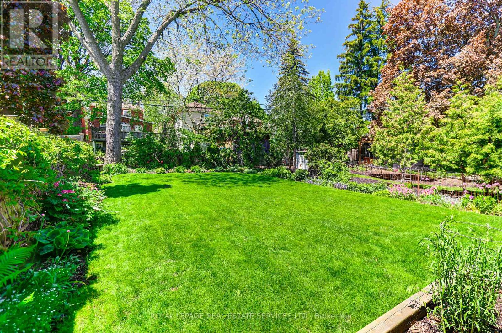 24 TANAGER AVENUE - 19