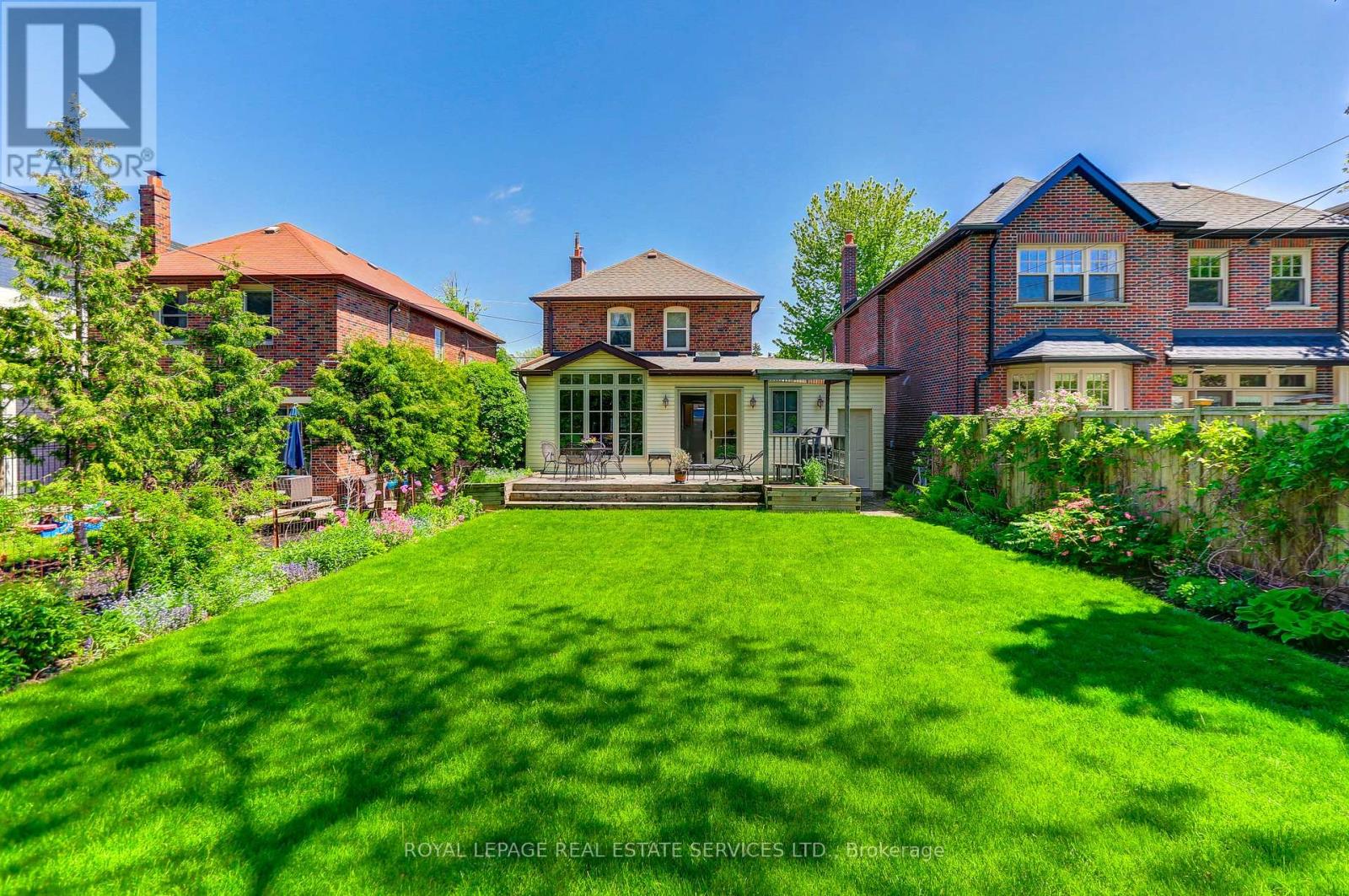 24 TANAGER AVENUE - 22