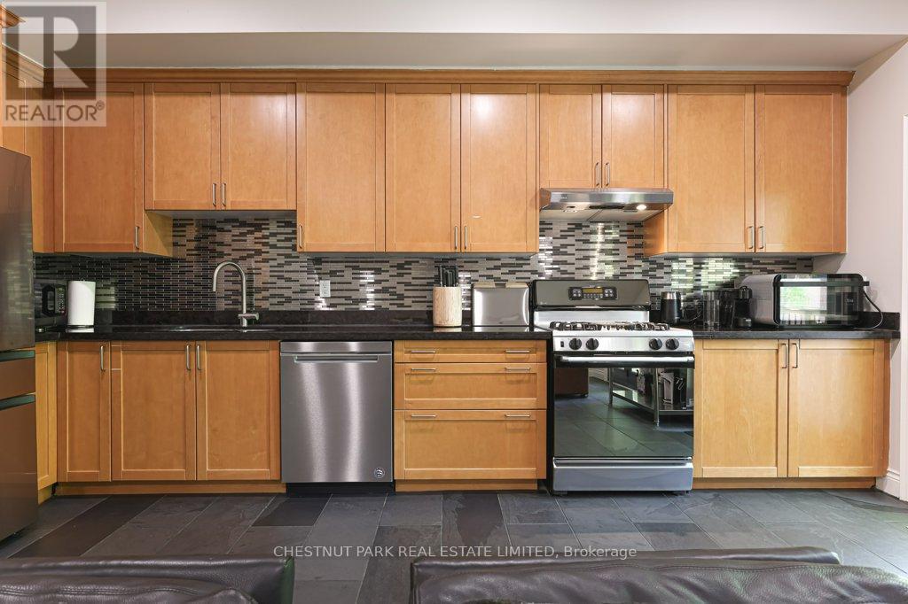 76 DAVISVILLE AVENUE - 11