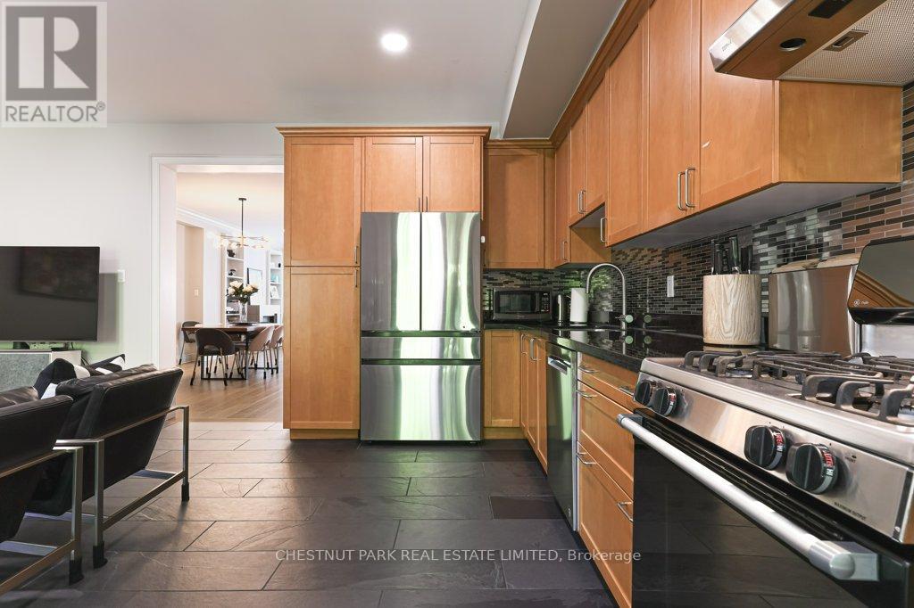 76 DAVISVILLE AVENUE - 13