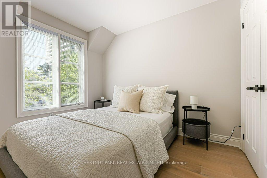 76 DAVISVILLE AVENUE - 22