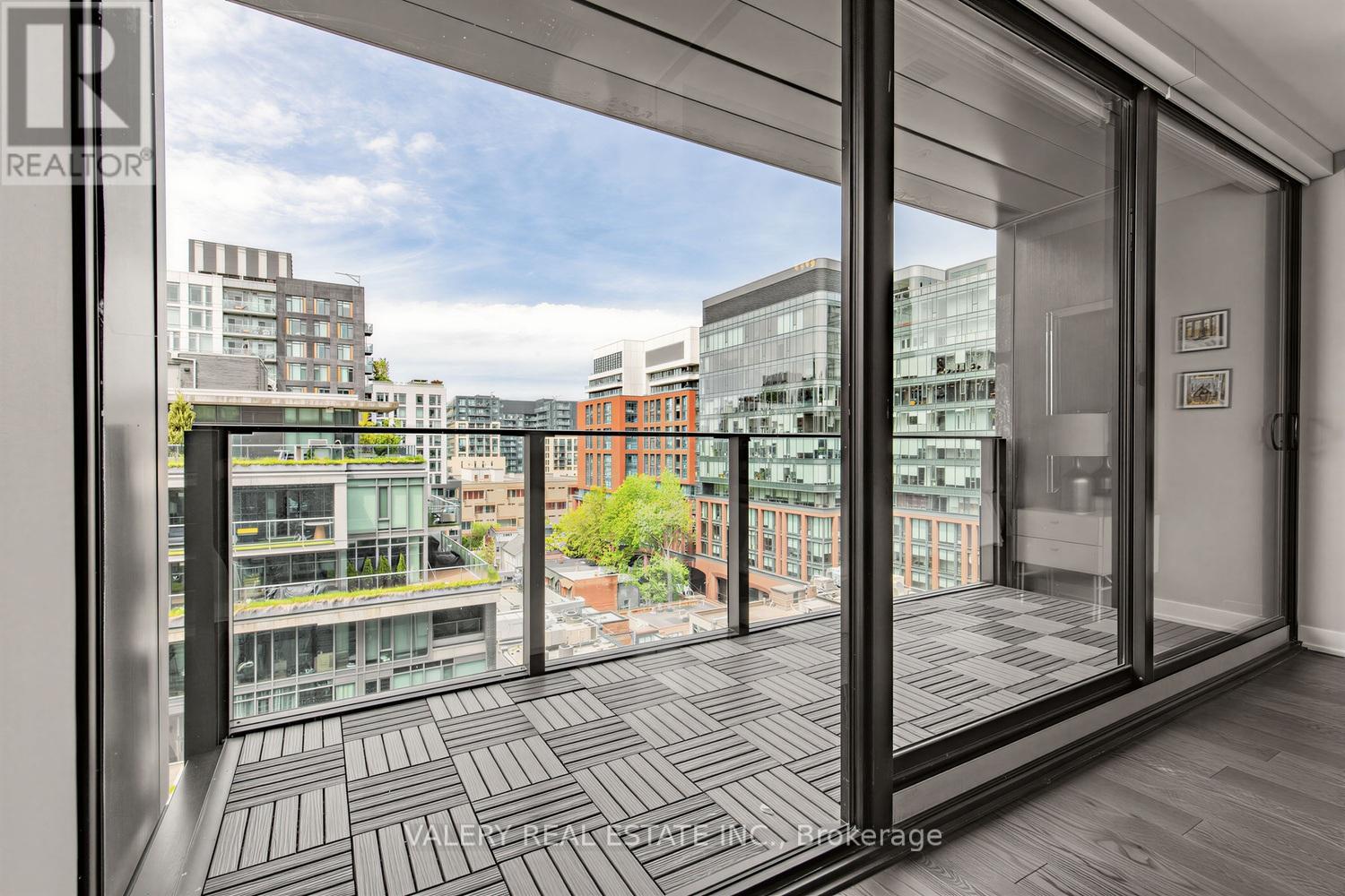 #1022 629 KING STREET W - 18