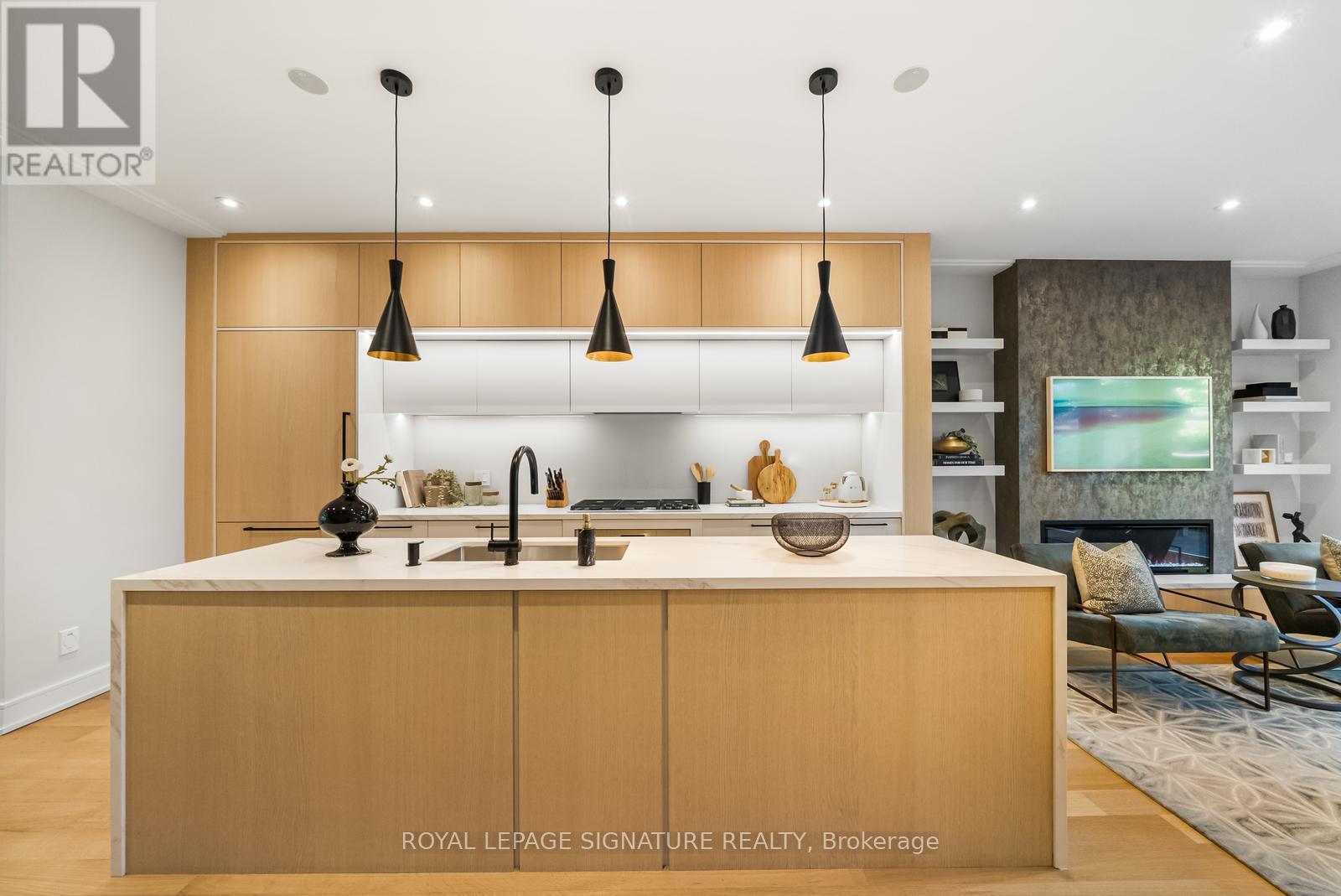 588 WOBURN AVENUE - 12