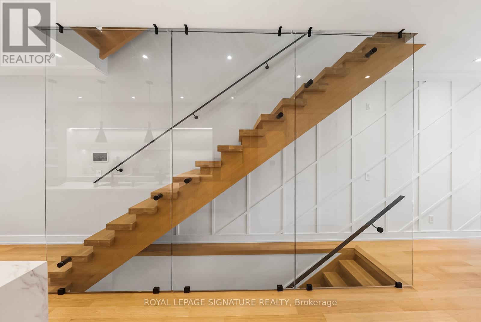 588 WOBURN AVENUE - 21