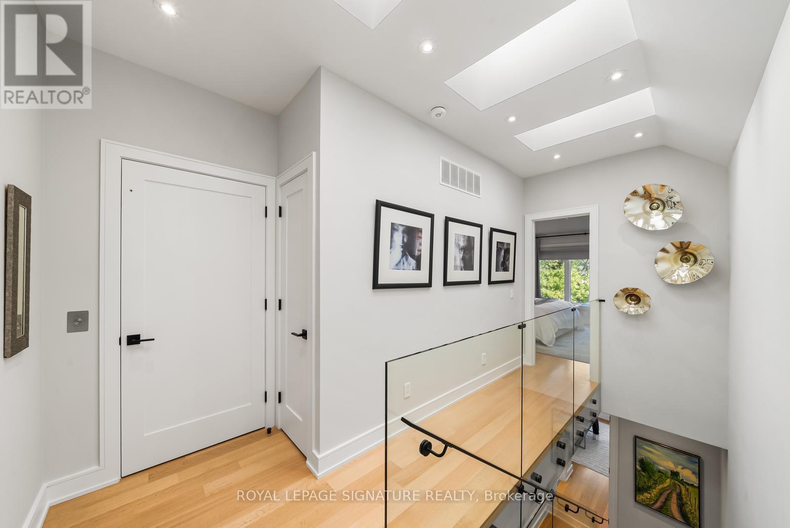 588 WOBURN AVENUE - 22