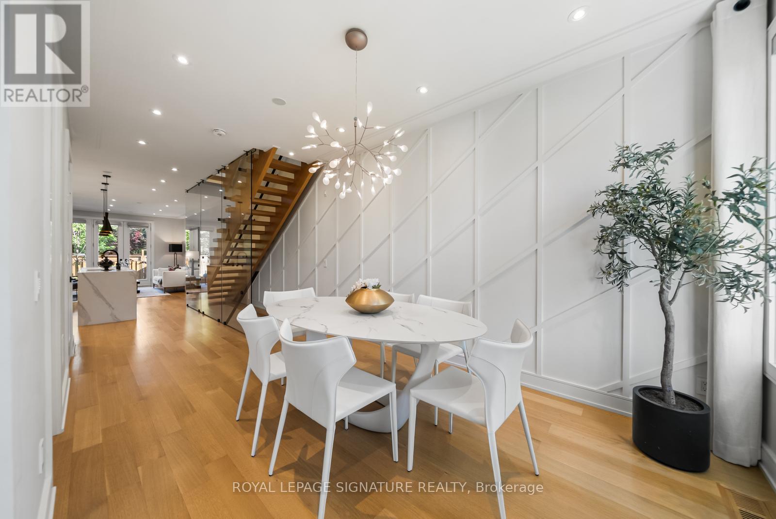 588 WOBURN AVENUE - 4