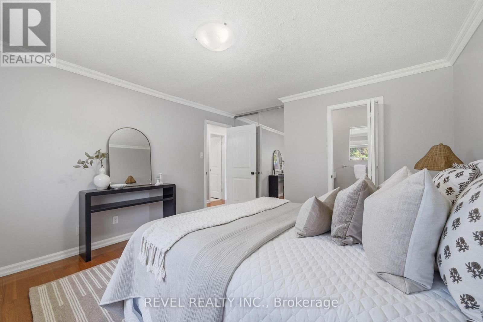 39 ANSTEAD CRESCENT - 16