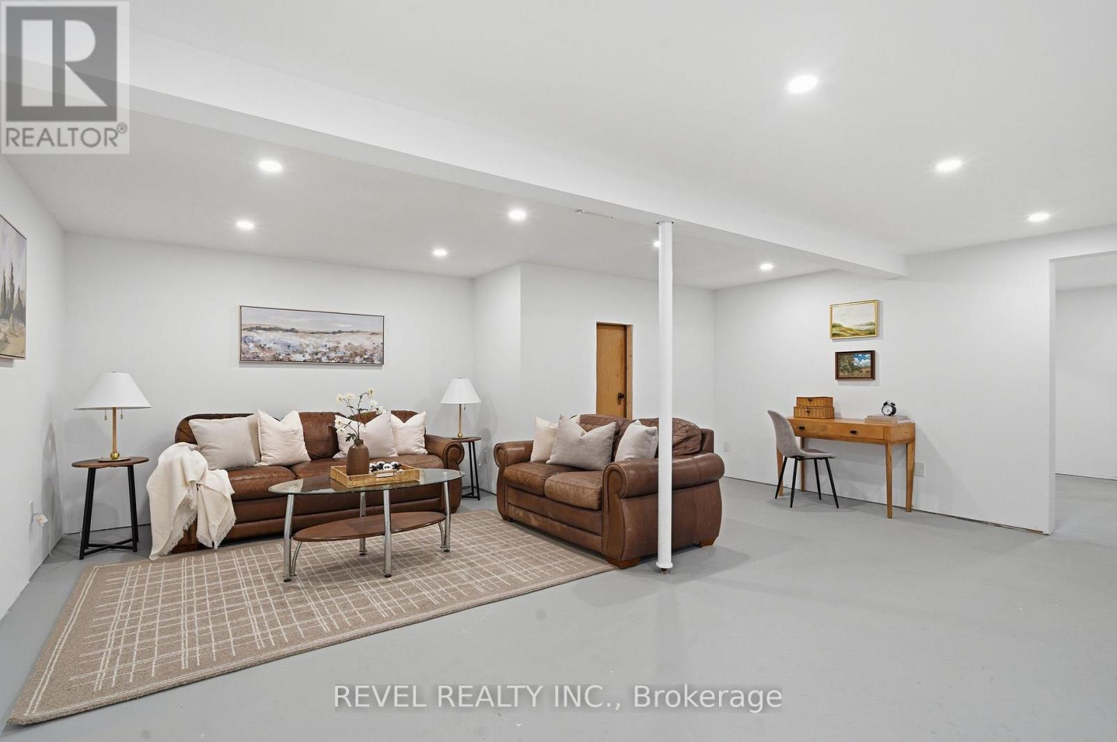 39 ANSTEAD CRESCENT - 29