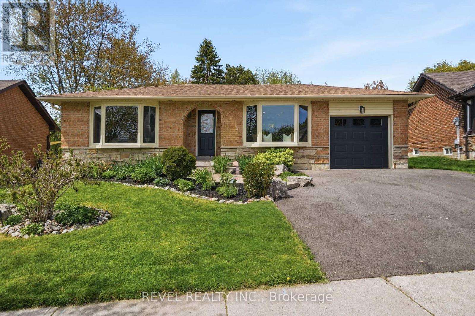 39 ANSTEAD CRESCENT - Image 3