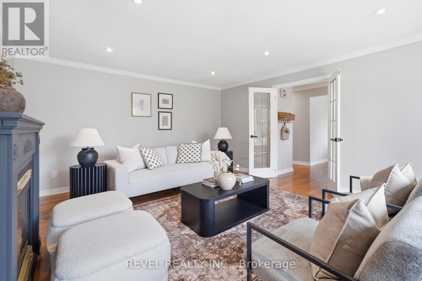 39 ANSTEAD CRESCENT - 7