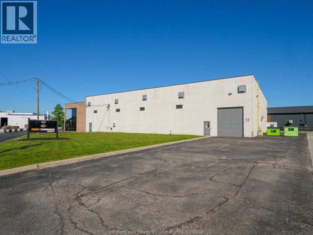 2516 Binder Crescent — photo 39
