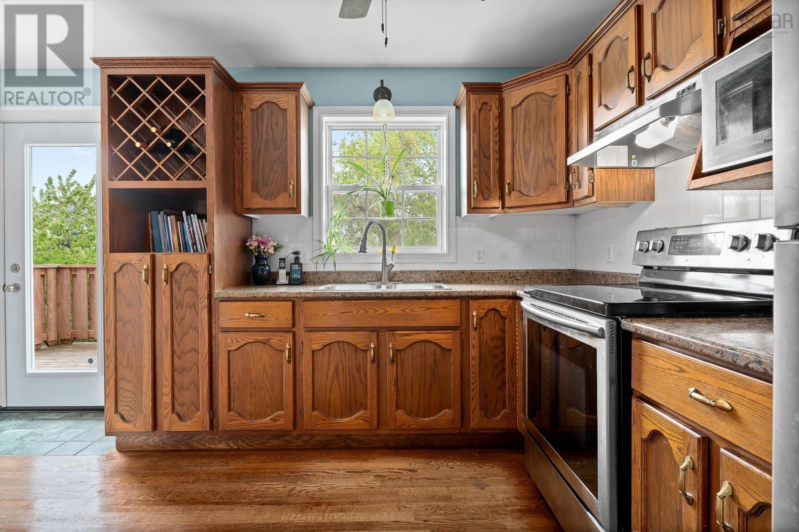 7 Daun Avenue - 18