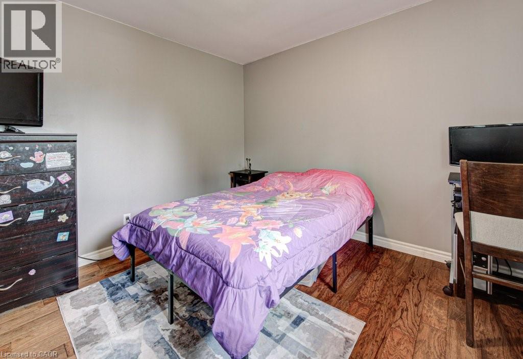 744 NELSON Street - 26