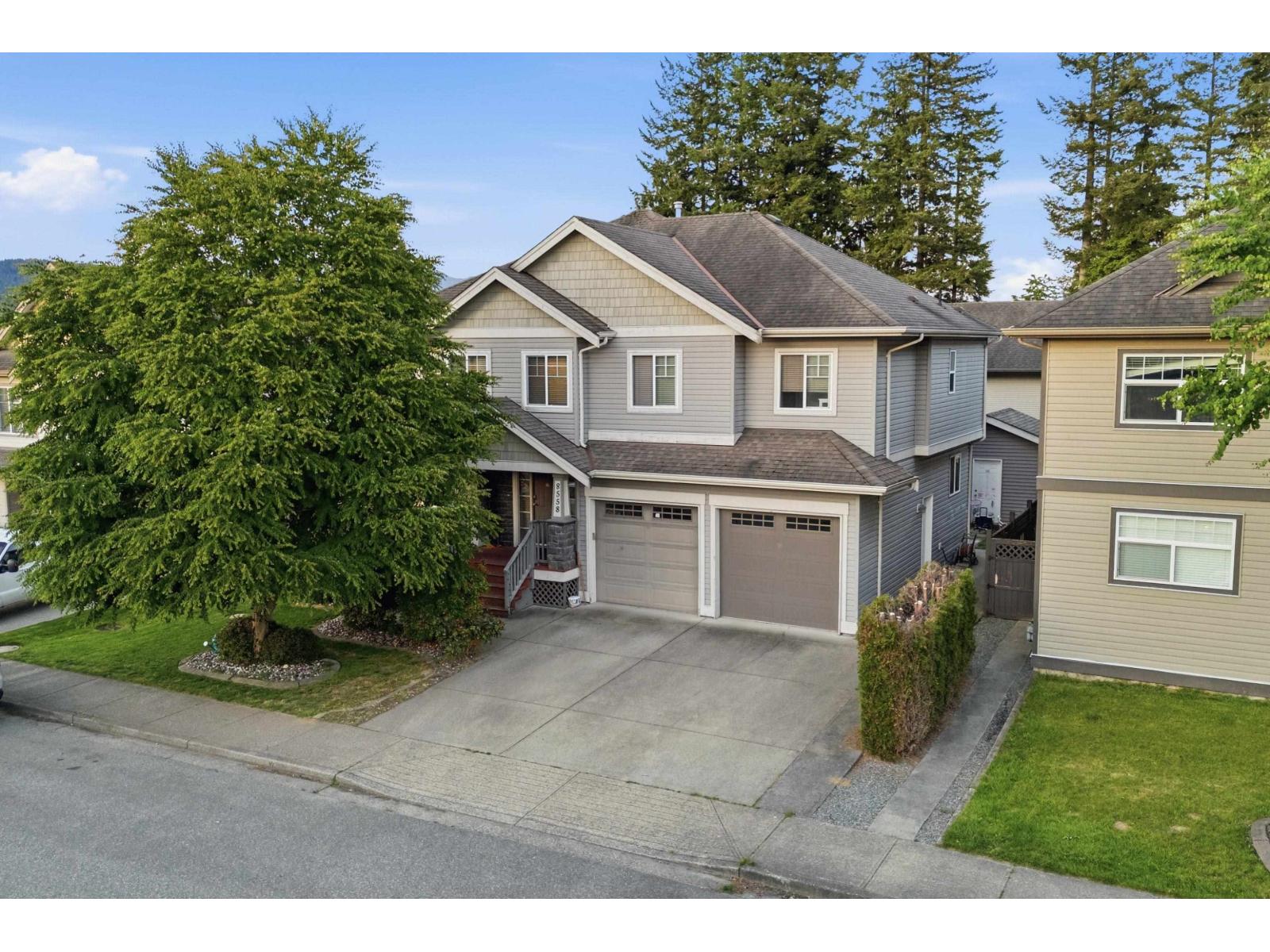8558 FENNEL Street - main photo